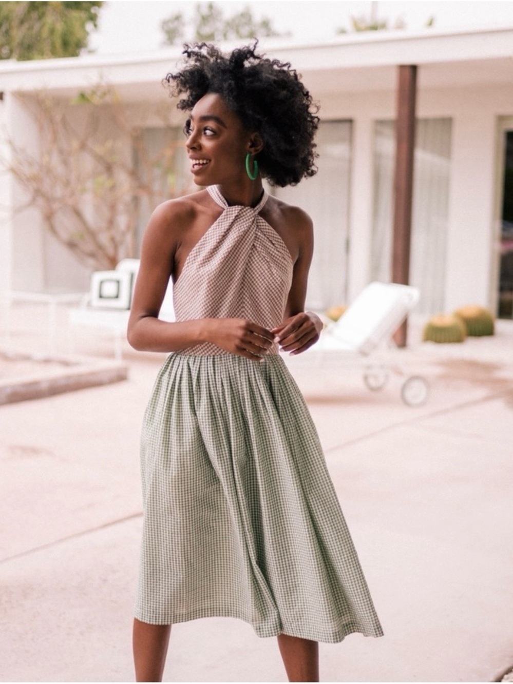 Gal Meets Glam Green Gingham Halter Midi Dress size 4. Like new condition.